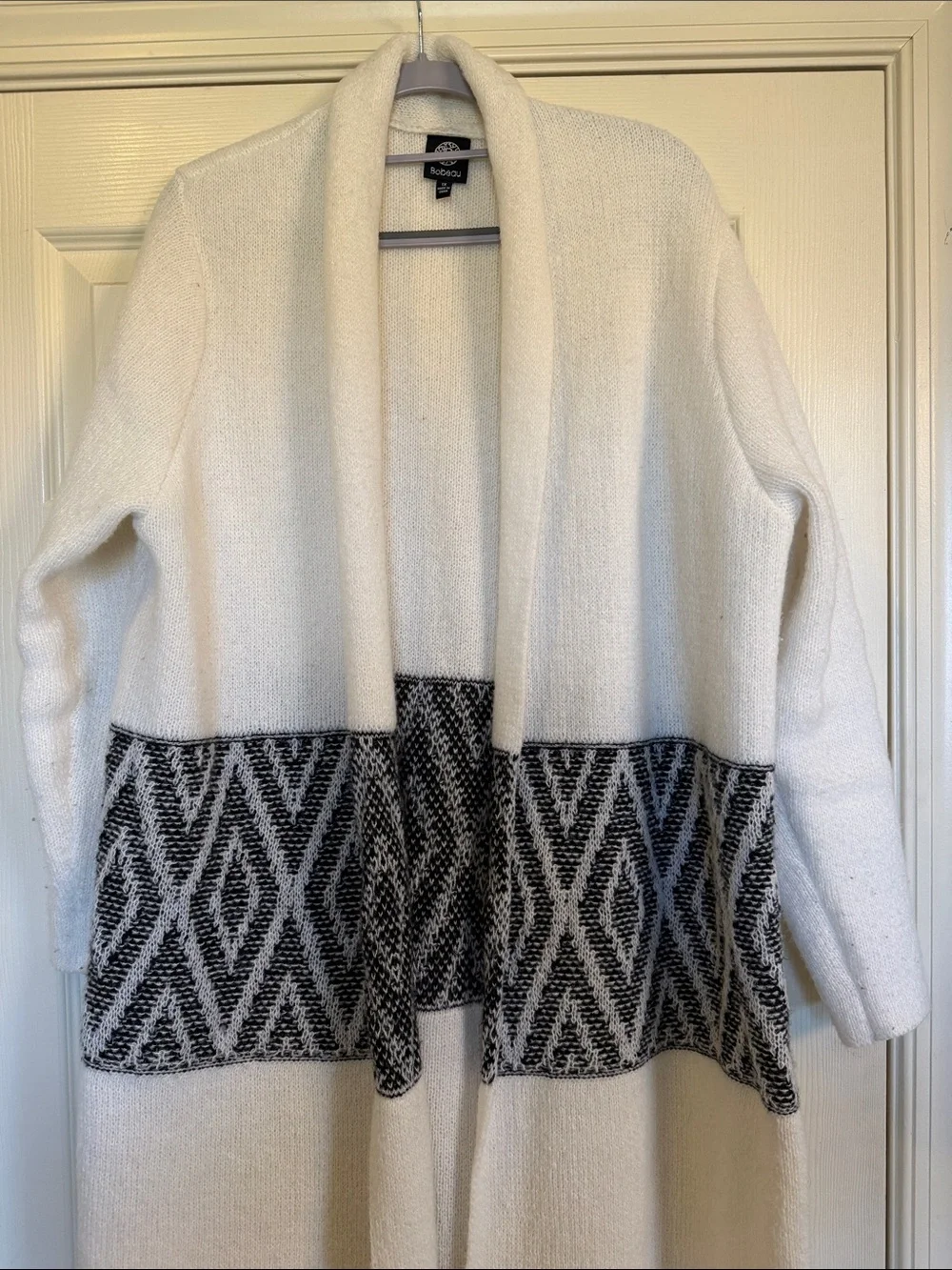 bobeau Cream Open-Front Cardigan with Black Geometric Band - Picture 3 of 6